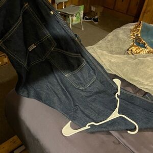 Men's Relaxed Fit Jeans in Deep Blue